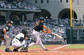 Giants' Shinjo goes 0-for-5 against Astros